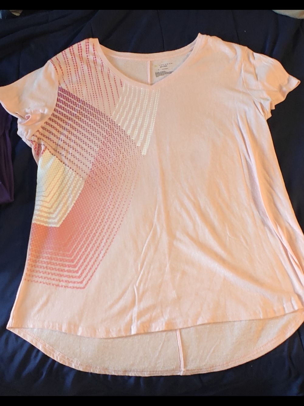 Tek Gear Peach and Purple Women's  Short Sleeve Tees Size XL - Picture 2 of 5